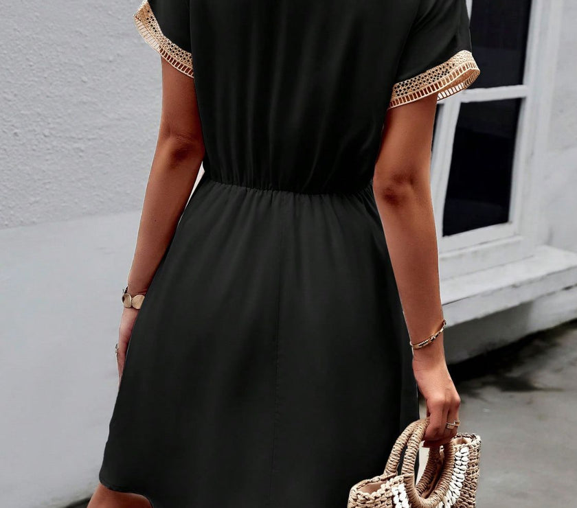 Devine Contrast Trim V-Neck Short Sleeve Mini Dress