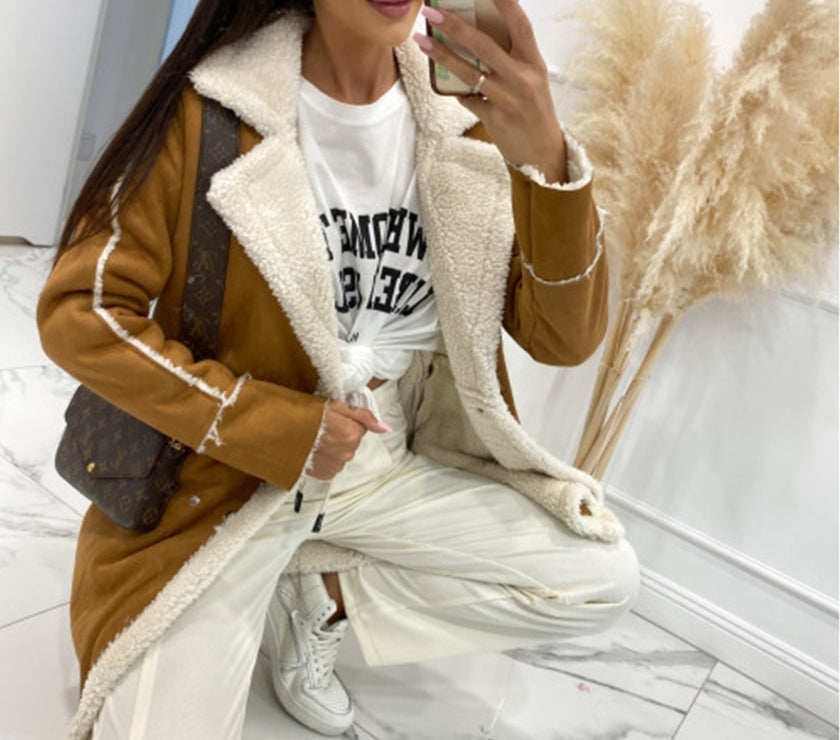 Lapel Collar Exposed Seam Buttoned Coat