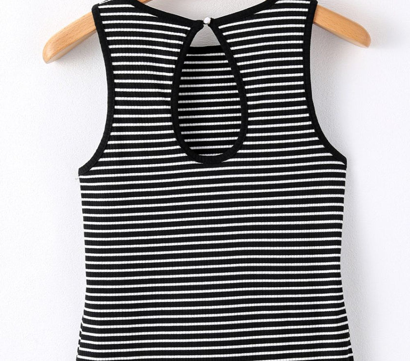 dfeef8b1-470f-437f-b3ef-65fe1df7c651-Max