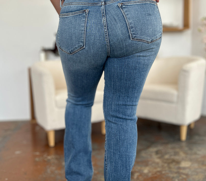 Judy Blue Full Size Mid-Rise Waist Straight Jeans