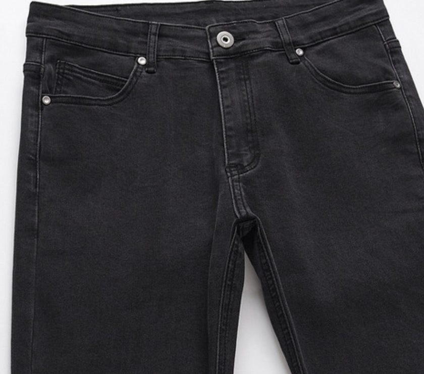 ec30c20d-2c2c-48e2-b2c2-d4cc43d71304-Max