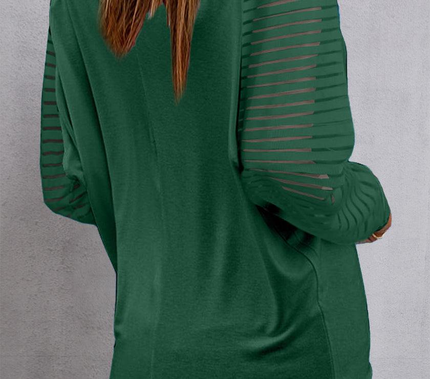 LUCKY V-Neck Raglan Sleeve Blouse